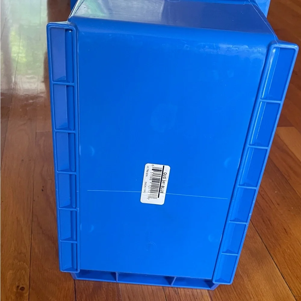 Blue Plastic Tote - QUS 241
